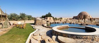 카스르 엘 바가왓 에코 로지 호텔