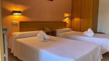Traditional Room | Individually furnished, free WiFi, bed sheets