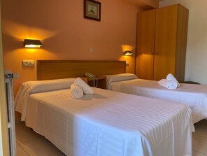 Traditional Room | Individually furnished, free WiFi, bed sheets