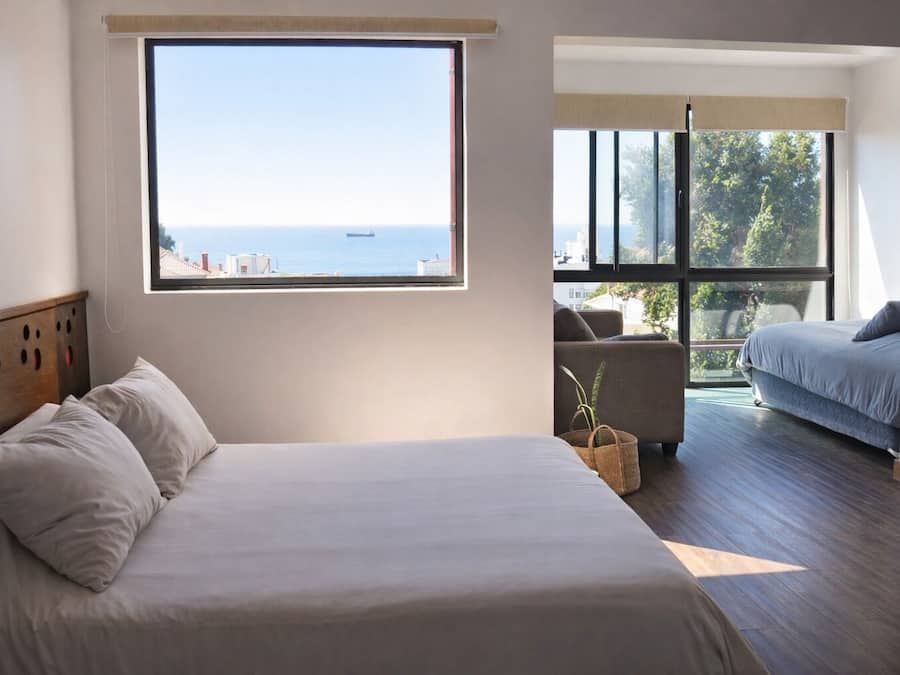 Coffres-forts dans les chambres, Wi-Fi, draps fournis