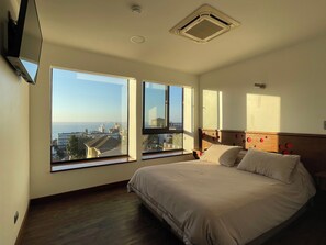 Habitación doble, 1 cama doble, vistas al mar | Caja fuerte, wifi, ropa de cama