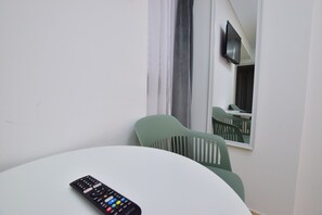 Basic Room, Accessible | Iron/ironing board, free WiFi, bed sheets