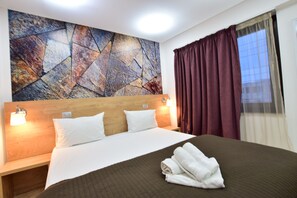 Standard Double Room | Iron/ironing board, free WiFi, bed sheets - Dacia Residence Apartments (Bucharest)