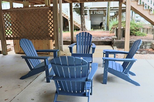 Welcome to "Time Out" – Your Perfect Escape in Emerald Isle!