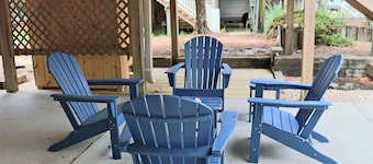 Welcome to "Time Out" – Your Perfect Escape in Emerald Isle!