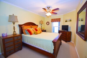 2 bedrooms, iron/ironing board, Internet
