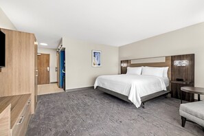 Individually decorated, desk, free WiFi, bed sheets - Holiday Inn Express & Suites Phoenix West Tolleson by IHG (Phoenix)