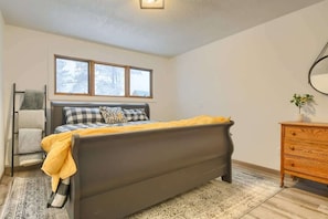 3 bedrooms, free WiFi, bed sheets