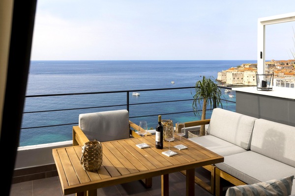 Penthouse with View (Address: Lazarina 3) | Individually decorated, individually furnished, blackout drapes