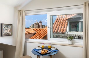 Studio Apartment Top Floor with Old Town View (address: Zamanjina 12) | Vista do quarto