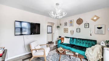 Smart TV, books, offices