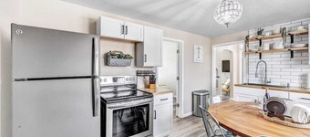 Welcome to The Steele Magnolia!! Completely renovated 2 bed/1ba plus bonus pull out futon couch