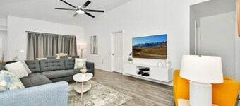 GORGEOUS 3 BED / 3 BATH VILLA WITH PRIVATE POOL.  FULLY REMODELLED