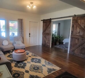 2 Schlafzimmer, Bügeleisen/Bügelbrett, Reisekinderbett, kostenloses WLAN
