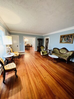 Interior - Ranch House Estate on 20 acres w/ 2 fishing Ponds 45 min from Dallas  (Kemp)