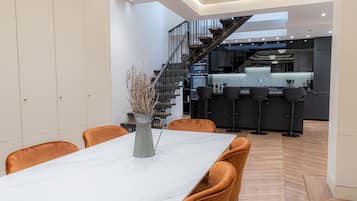 Apartment, 5 Bedrooms | Private kitchen | Full-size fridge, microwave, oven, stovetop