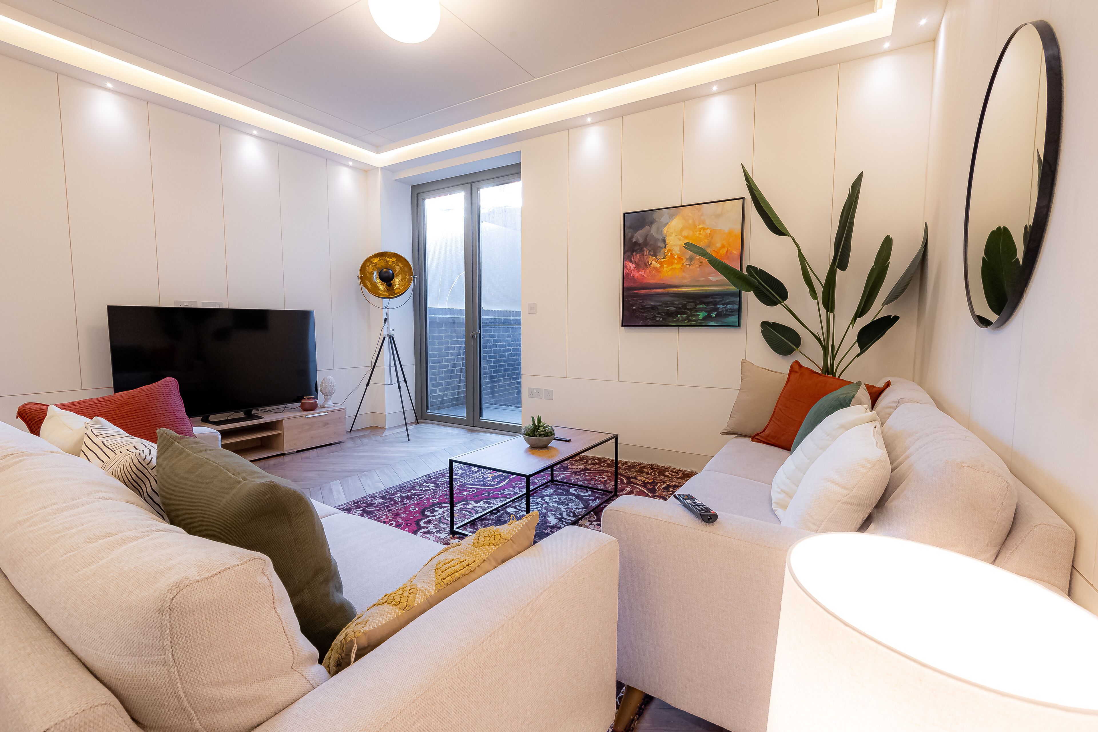 Apartment, 5 Bedrooms | Living area | 42-inch flat-screen TV with cable channels, TV