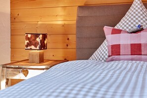2 chambres, accès au Wi-Fi (inclus), literie fournie