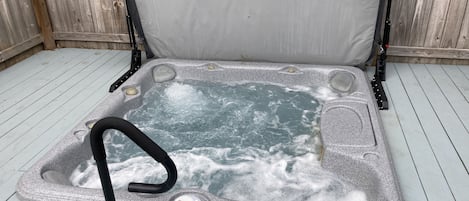 Baignoire à remous extérieure