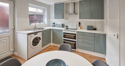 Host & Stay | Station Cottage