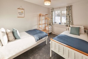 2 bedrooms, desk, iron/ironing board, travel cot
