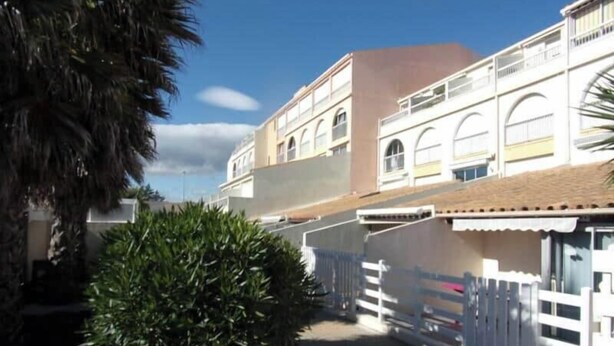 Property grounds - Naturist Village - Port-Soleil /Studio level 3poolside (Agde)