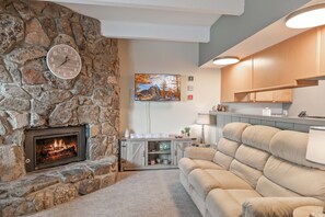 Smart TV, fireplace, table tennis