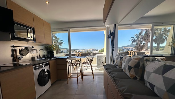 Interior - Naturist Village - Port-Nature 6 / Level 3 and harbour view (Agde)