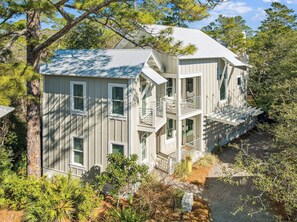 Exterior - Family Getaway | 2-min to Beach | 2 Community Pools | 6 Bikes | Close to Seaside (Seagrove Beach)