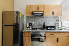 Fridge, microwave, oven, stovetop