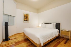 3 bedrooms, iron/ironing board, travel cot, WiFi