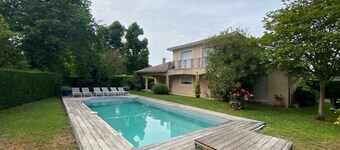 House with private pool near the sea