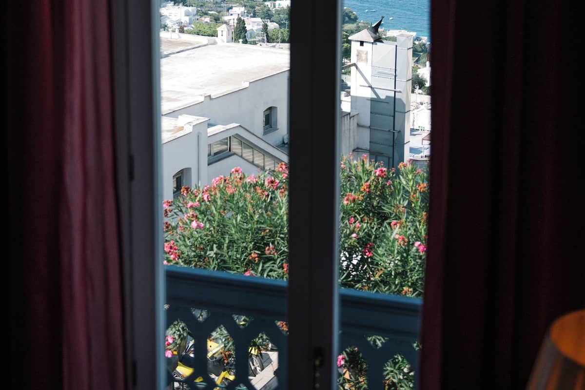 1 bedroom, premium bedding, down comforters, individually furnished