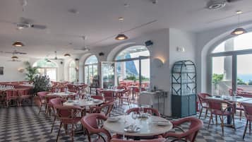 Free daily local cuisine breakfast