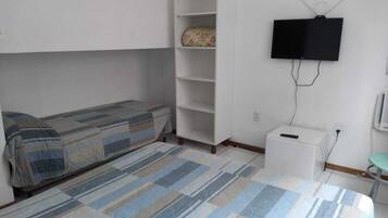 Basic Triple Room | Free WiFi