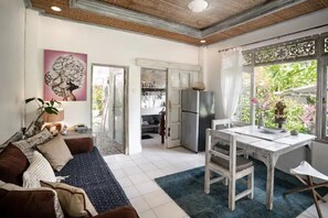 Living area - BREATHE in @ Villa GAIA / PRIVATE Pool UBUD (Bali)