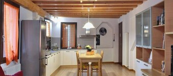 Single house with parking space and garden