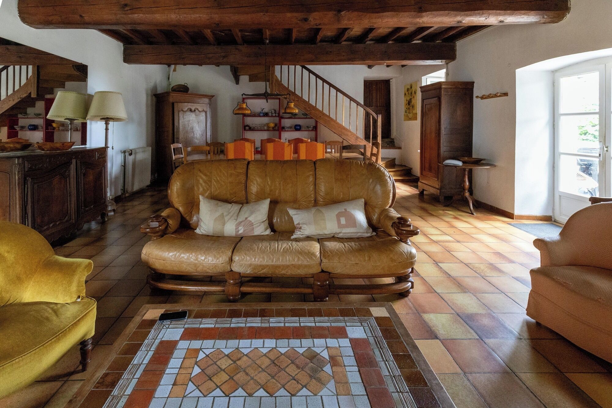 Télévision, cheminée