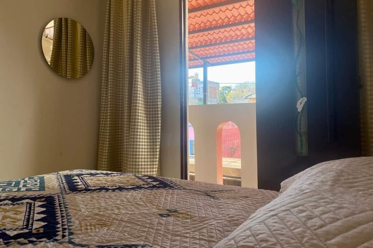 Habitación | Escritorio, espacio para trabajar con laptop y wifi gratis