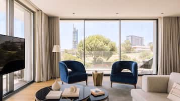Appartamento Superior, 3 camere da letto | Area soggiorno | TV a schermo piatto