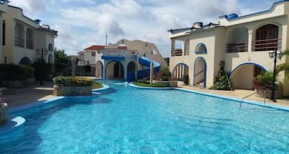 Family-sized condo with pool and beatiful areas
