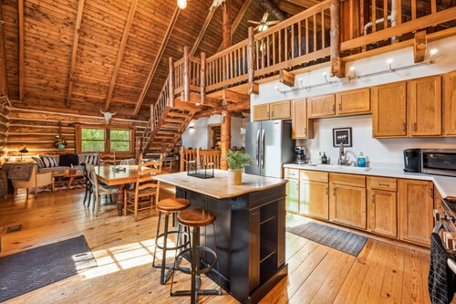 Cozy Log Cabin on 15 acres, with private lake, 1 mile from Lake Michigan