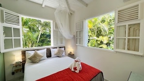 3 bedrooms, in-room safe, iron/ironing board, free WiFi
