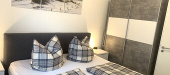 Modern vacation apartment - centrally located and close to the beach