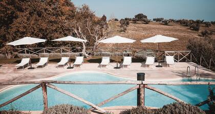5 minutes from the sea, panoramic terrace and swimming pool - The cugnolo wagon