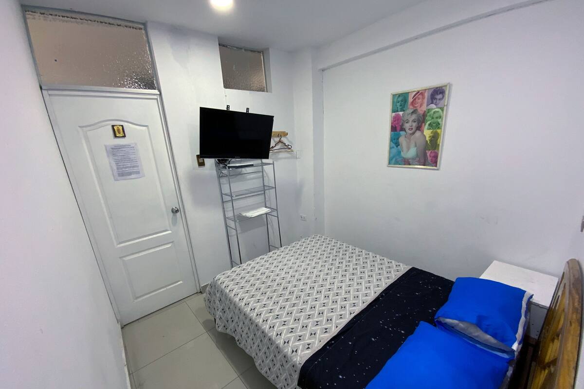 Chambre Standard, 1 lit double | Accès au Wi-Fi (inclus), literie fournie