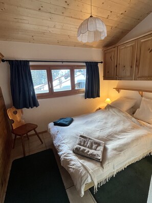 5 間睡房、Wi-Fi、床單