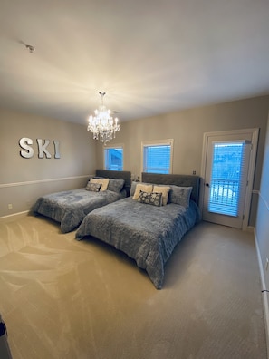 3 bedrooms, desk, iron/ironing board, free WiFi