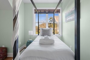 3 habitaciones, tabla de planchar con plancha y internet gratis 