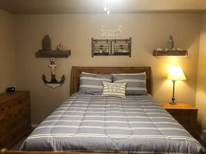 2 bedrooms, in-room safe, iron/ironing board, travel cot - Cozy Condo w/ pool & gym in prime McCall location (McCall)